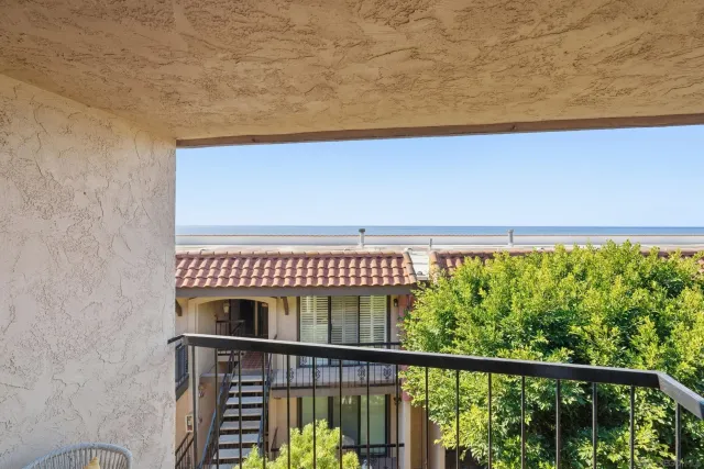 $1,199,000 | 190 Del Mar Shores Terrace, Unit 69, Solana Beach, CA 92075