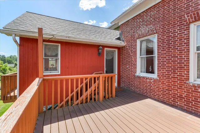 $995,000 | 1594 Vermont Rte 7a, Shaftsbury, VT 05262