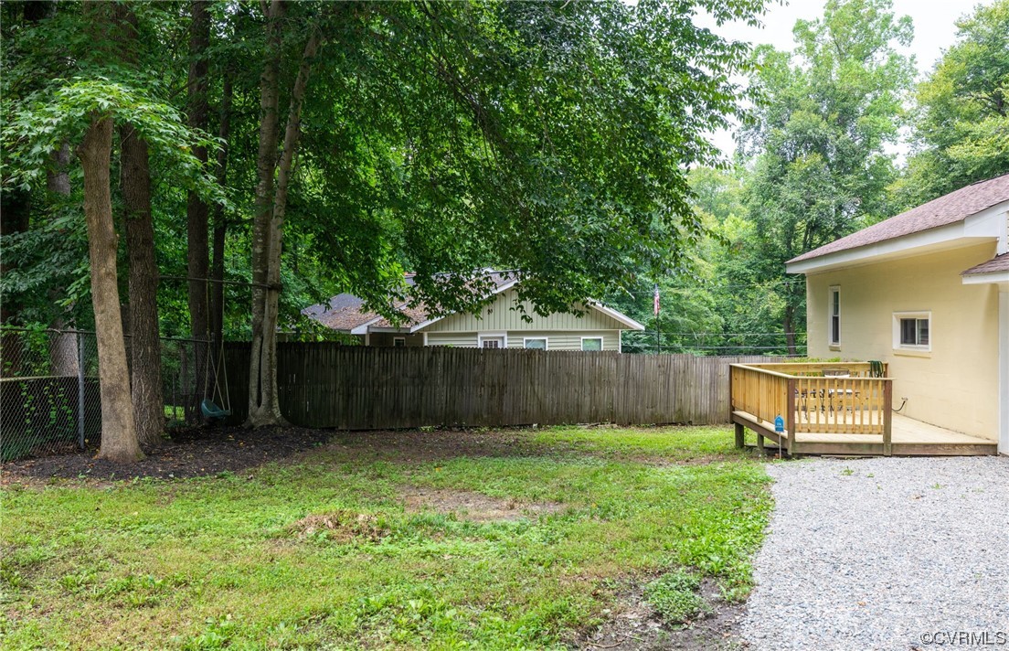 6425 Poplar Road Quinton, VA 23141 - Photo 38 of 43 Yard area in the front of the home