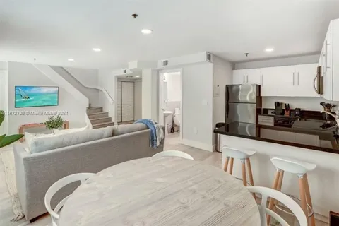 $415,000 | 865 Collins Avenue, Unit 306, Miami Beach, FL 33139