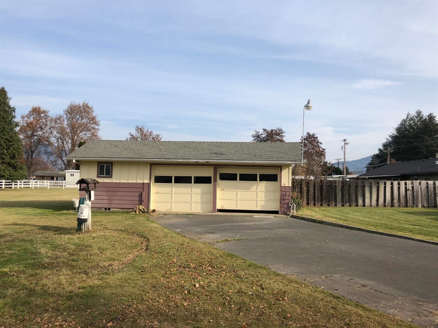 2400 Lower River Road Grants Pass, OR 97526 - Photo 5 of 15 Additional Photo