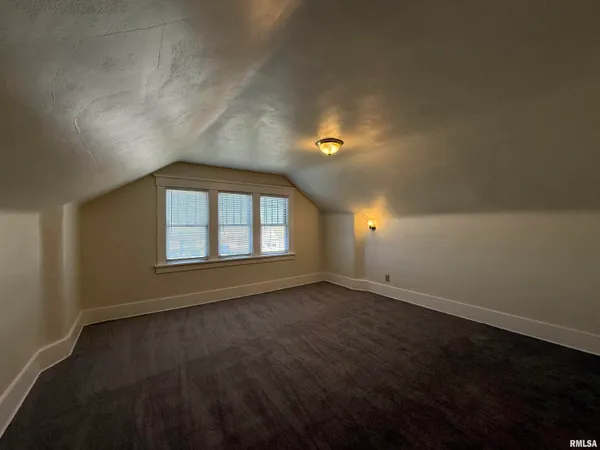 $199,000 | 4236 North Prospect Road, Peoria, IL 61603