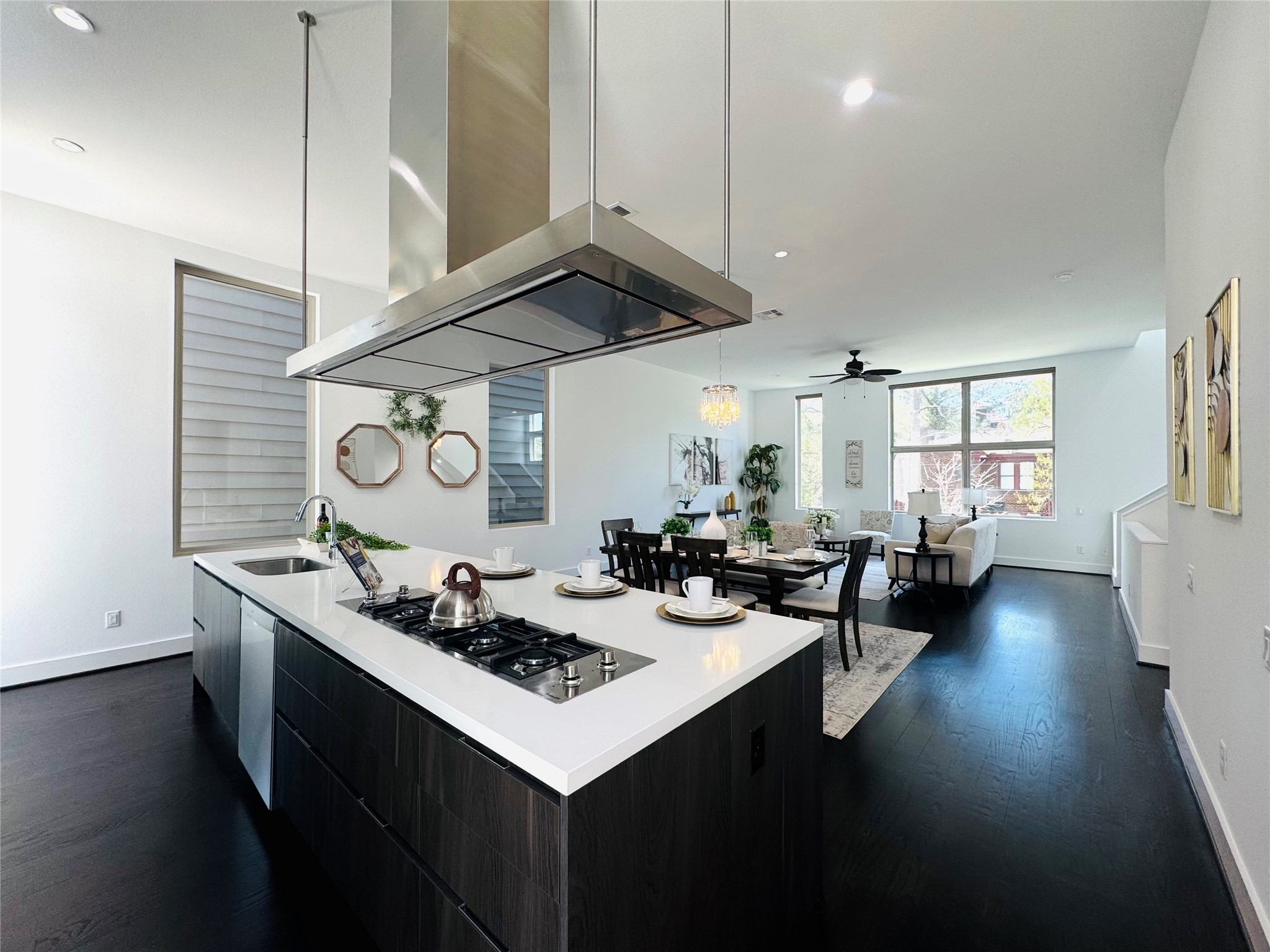 4722 Austin Street Houston, TX 77004 - Photo 10 of 38 And now your gourmet kitchen awaits! (professional staging)