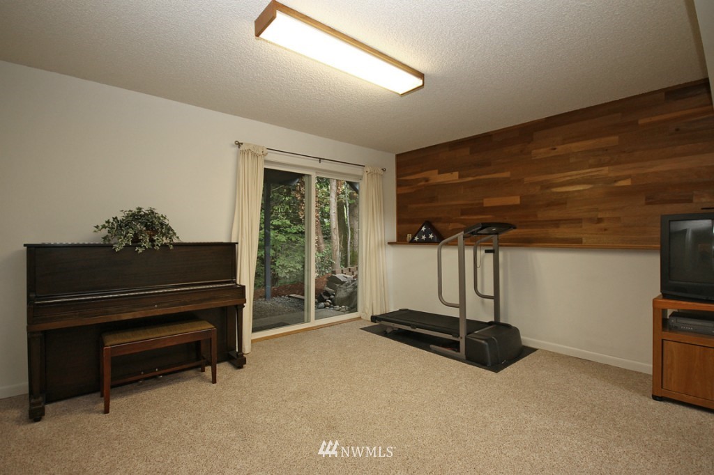 10622 Northeast 147th Street Bothell, WA 98011 - Photo 15 of 22 Gallery Image 15