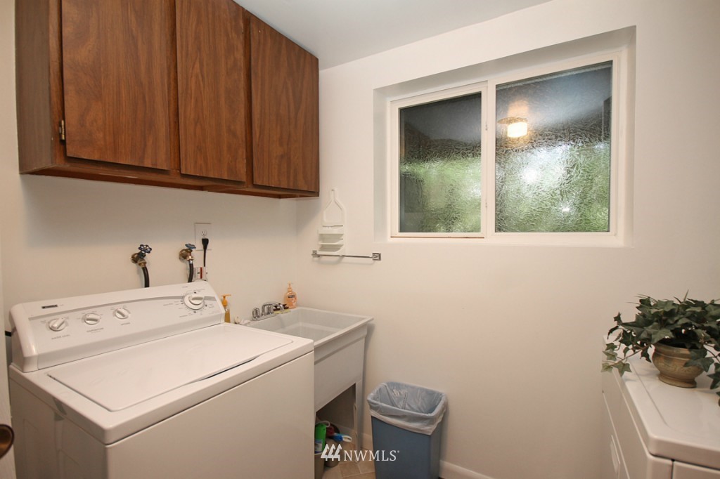 10622 Northeast 147th Street Bothell, WA 98011 - Photo 16 of 22 Gallery Image 16