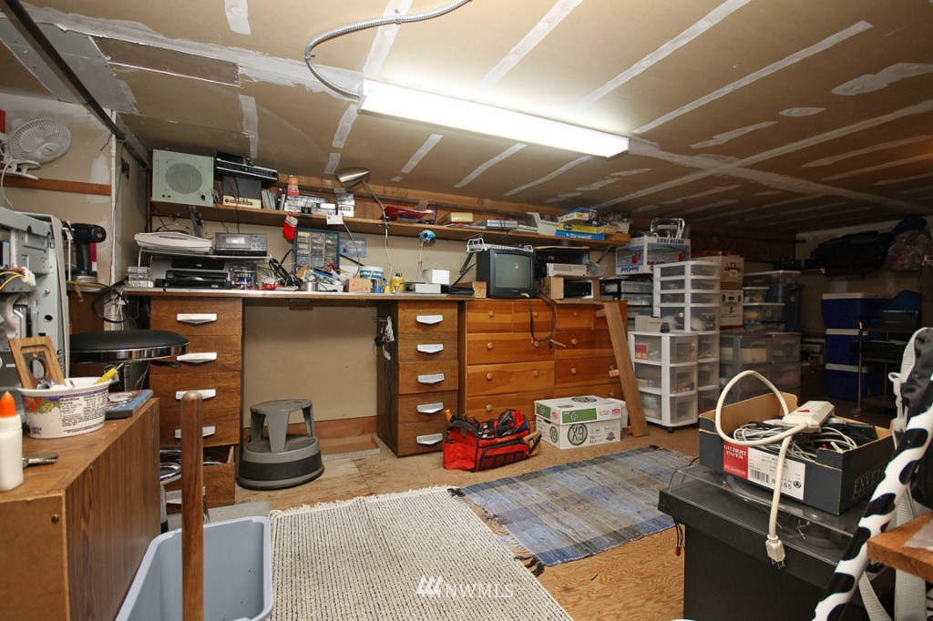 10622 Northeast 147th Street Bothell, WA 98011 - Photo 18 of 22 Gallery Image 18