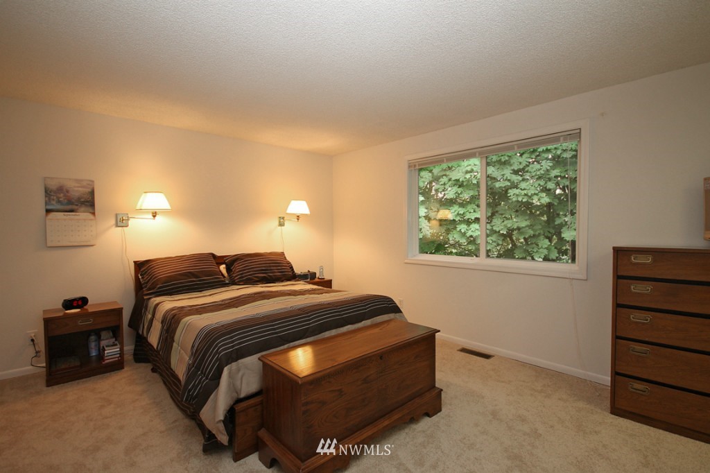 10622 Northeast 147th Street Bothell, WA 98011 - Photo 9 of 22 Gallery Image 9
