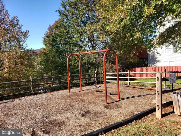 $2,900 | 20433 Doncaster Terrace, Sterling, VA 20165
