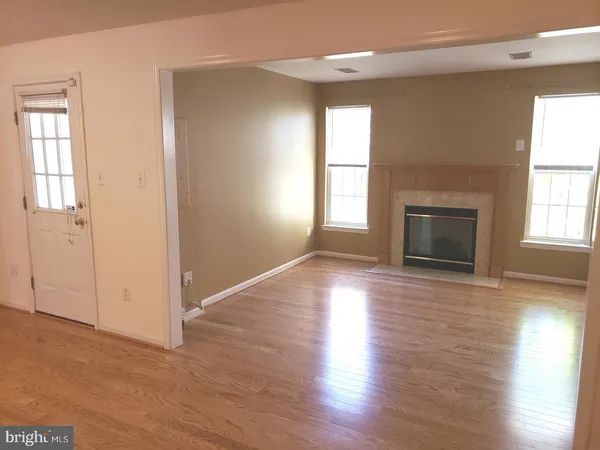 $2,900 | 20433 Doncaster Terrace, Sterling, VA 20165