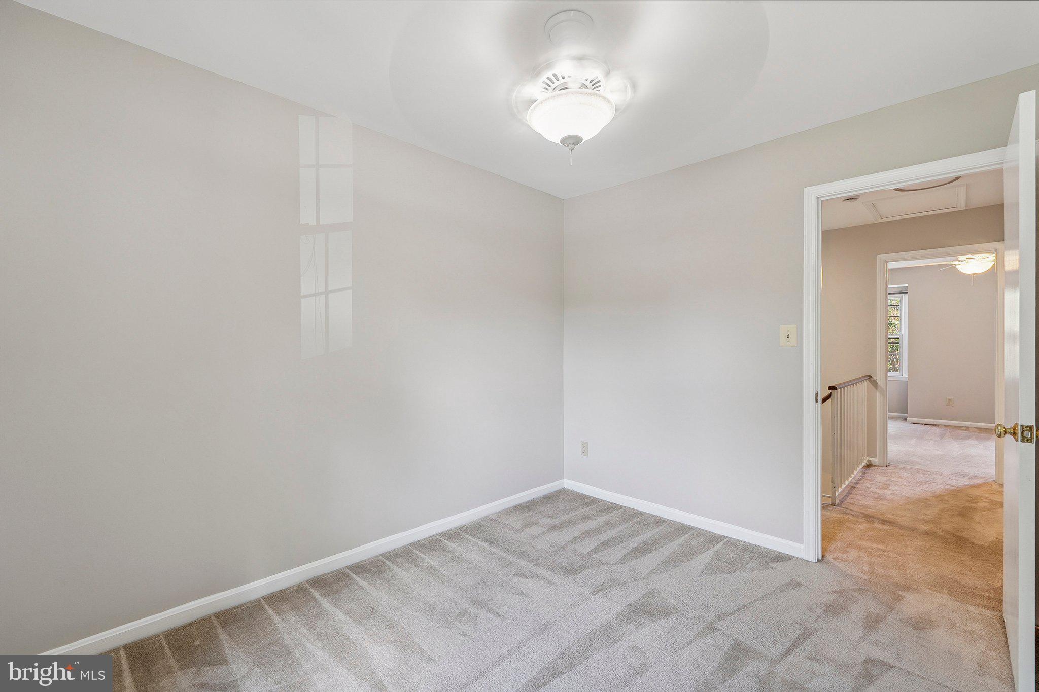 2917 Village Spring Lane Vienna, VA 22181 - Photo 21 of 37