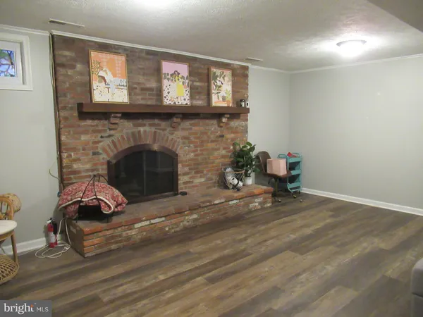 $3,300 | 9221 Graceland Place, Fairfax, VA 22031