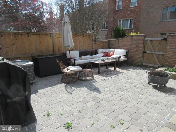 $3,300 | 9221 Graceland Place, Fairfax, VA 22031