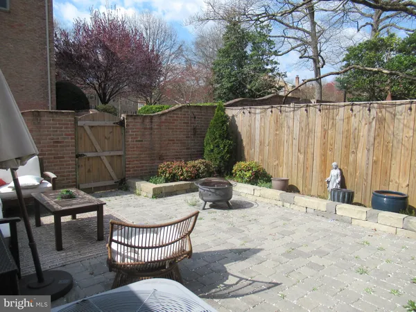 $3,300 | 9221 Graceland Place, Fairfax, VA 22031