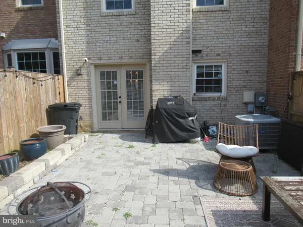 $3,300 | 9221 Graceland Place, Fairfax, VA 22031