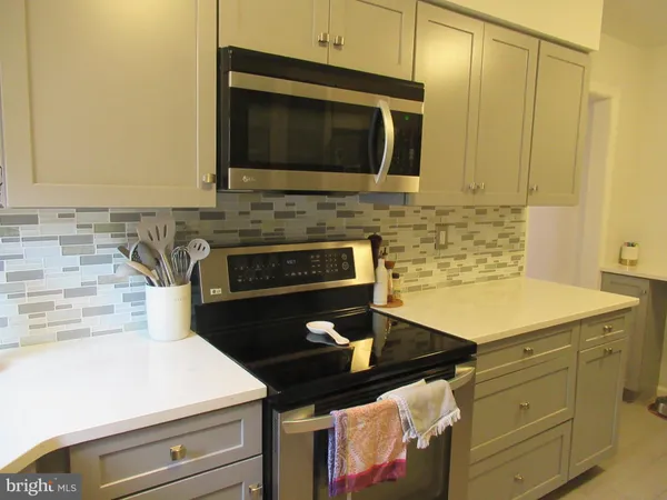 $3,300 | 9221 Graceland Place, Fairfax, VA 22031