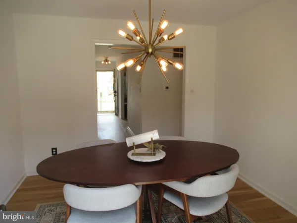 $3,300 | 9221 Graceland Place, Fairfax, VA 22031