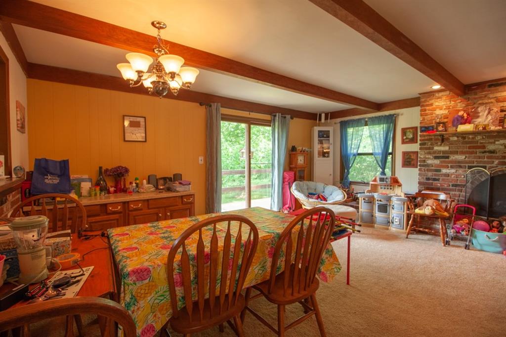 2240 West Deaver Road Columbus, IN 47201 - Photo 3 of 24