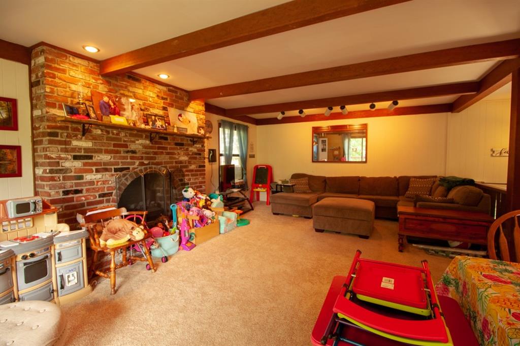 2240 West Deaver Road Columbus, IN 47201 - Photo 4 of 24