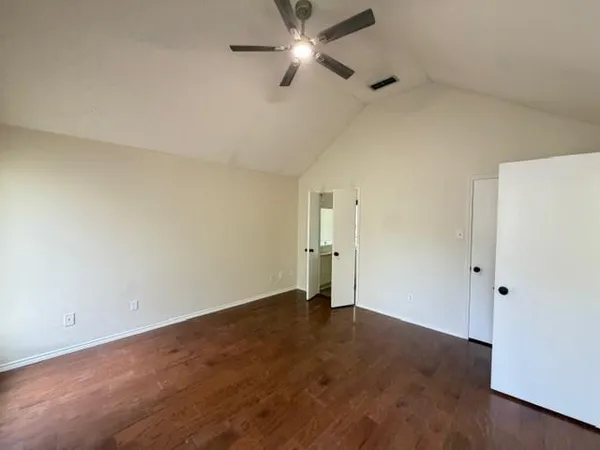 $2,200 | 5305 Manhassett Drive, Arlington, TX 76018