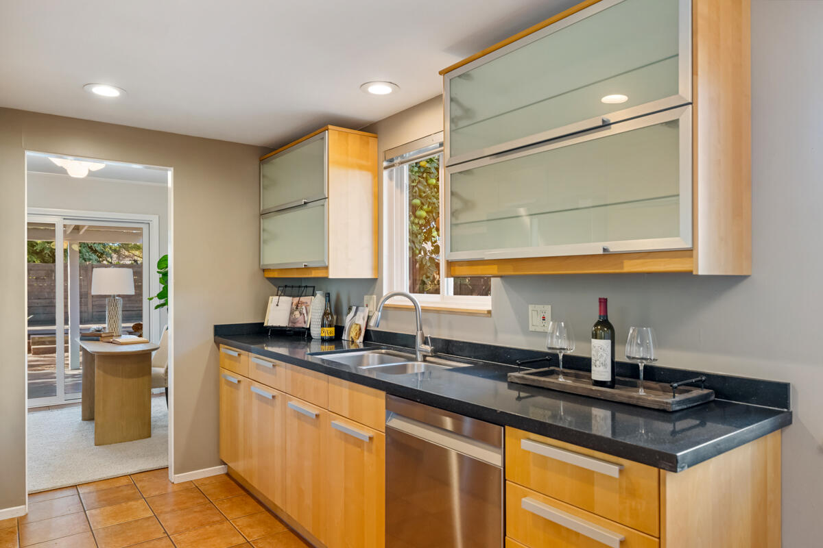 5745 Berkeley Road Goleta, CA 93117 - Photo 16 of 49 _ROY6047