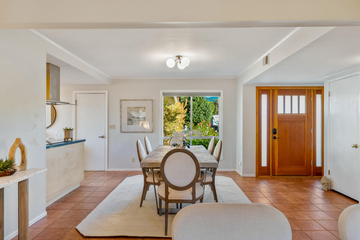 5745 Berkeley Road Goleta, CA 93117 - Photo 5 of 49 _ROY6102