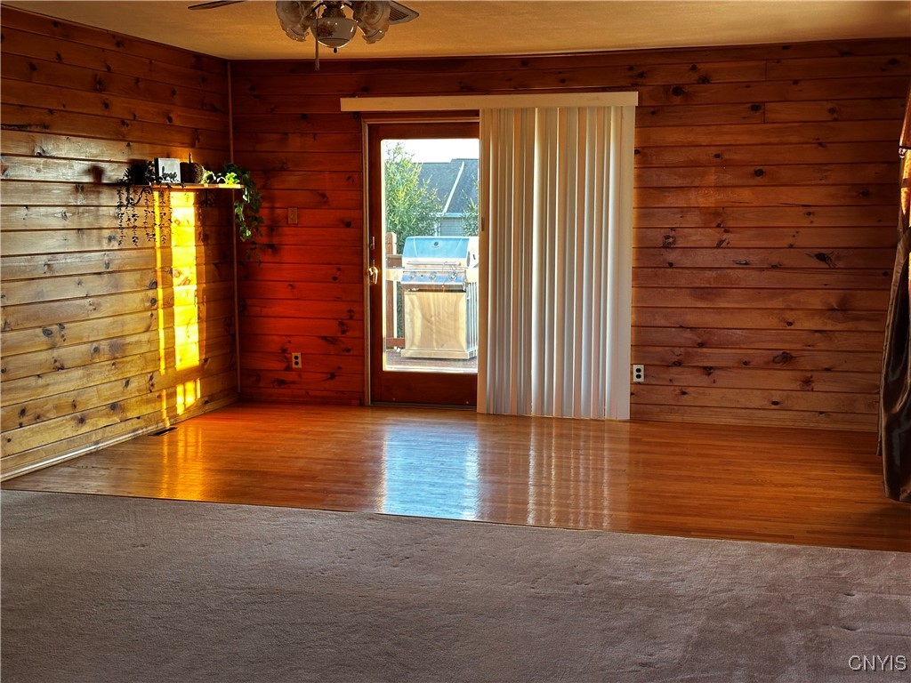 6282 Island Road Cicero, NY 13039 - Photo 7 of 23 Dining area to Deck/Back yard