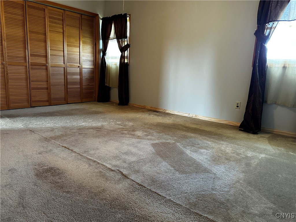 6282 Island Road Cicero, NY 13039 - Photo 8 of 23 Primary Bedroom