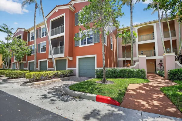 $345,000 | 11740 St Andrews Place, Unit 206, Wellington, FL 33414