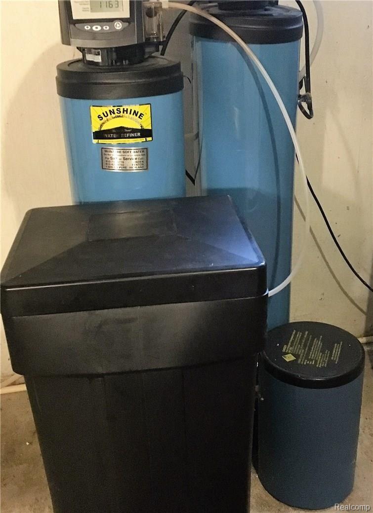 10077 Beers Road Swartz Creek, MI 48473 - Photo 22 of 26 WATER SOFTNER