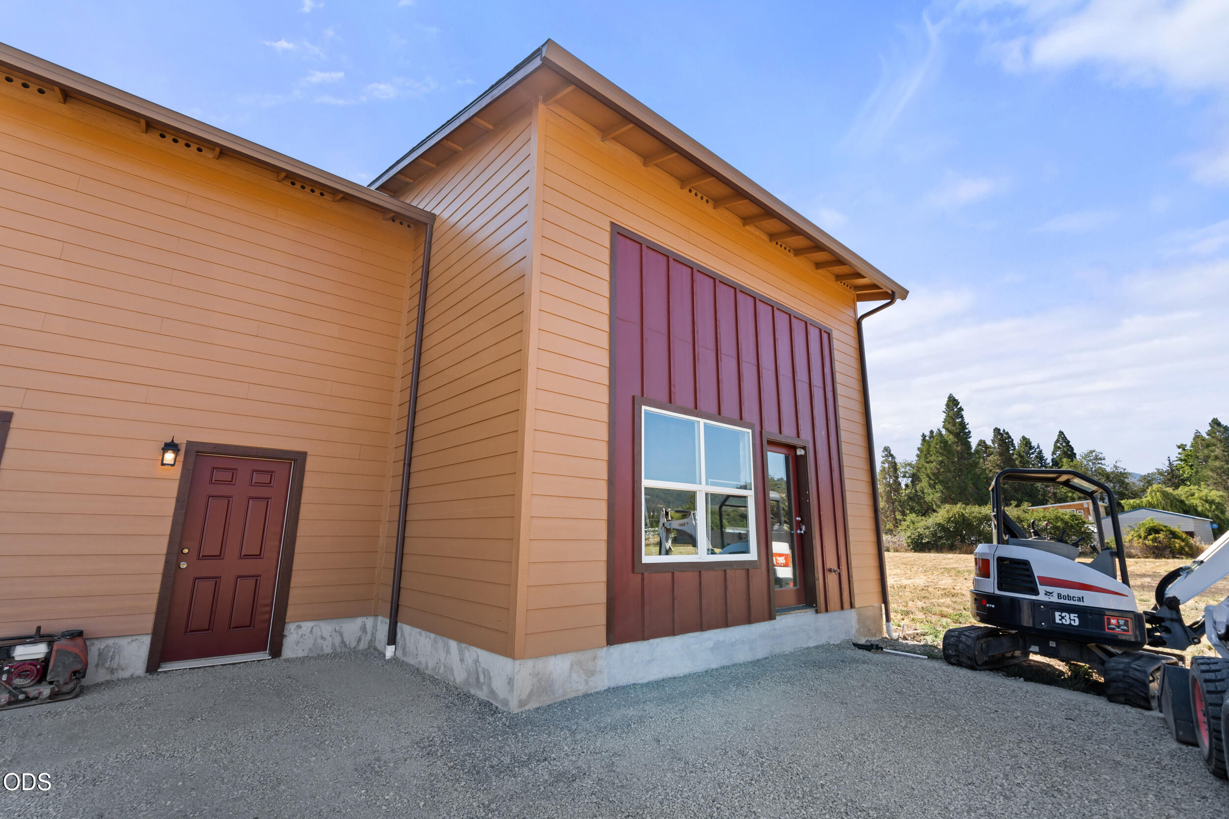 1213 Casino Road Medford, OR 97501 - Photo 22 of 77