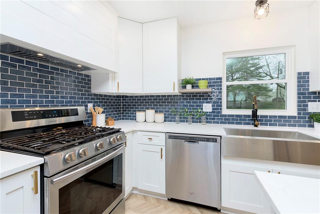 9240 Haverstick Road Indianapolis, IN 46240 - Photo 8 of 25