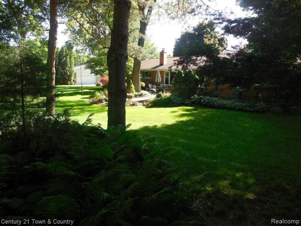 964 Dursley Road Bloomfield Hills, MI 48304 - Photo 32 of 35 DSCN1269.jpg