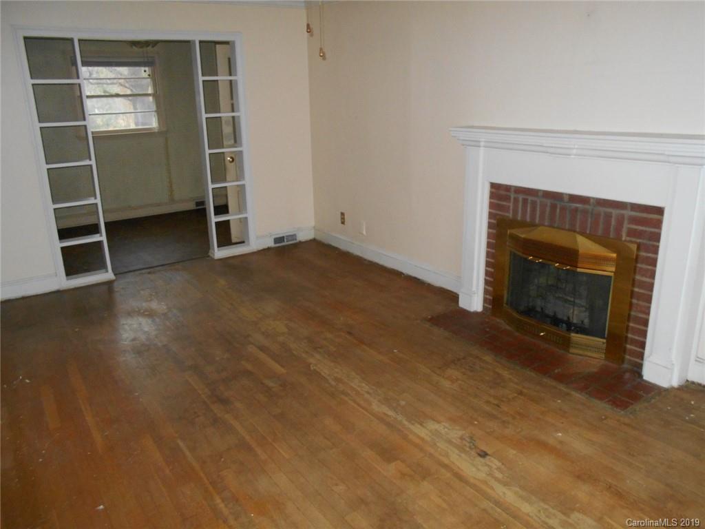 5327 Northside Road Charlotte, NC 28269 - Photo 2 of 17 Gallery Image 2