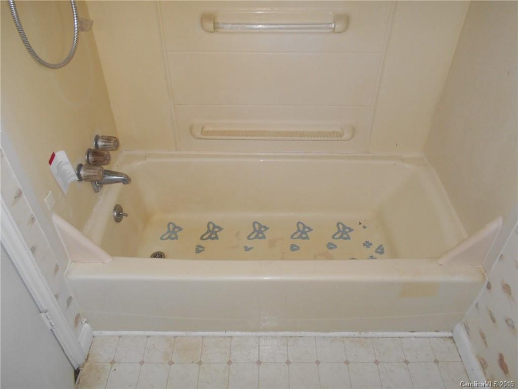 5327 Northside Road Charlotte, NC 28269 - Photo 13 of 17 Gallery Image 13