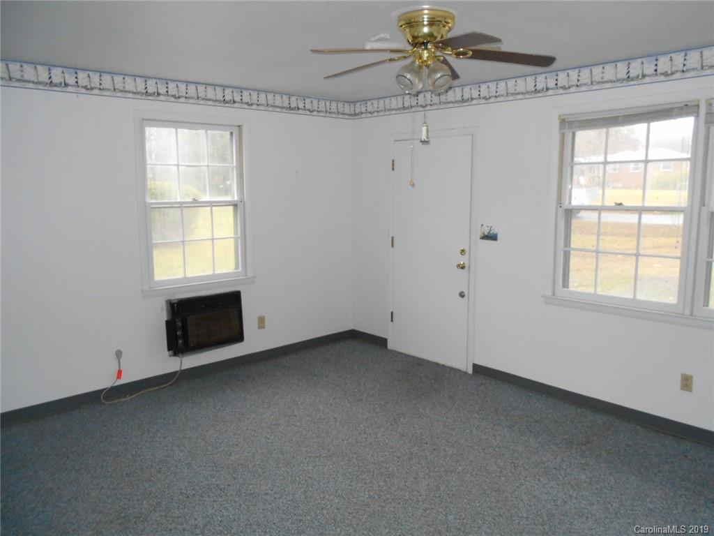 5327 Northside Road Charlotte, NC 28269 - Photo 6 of 17 Gallery Image 6