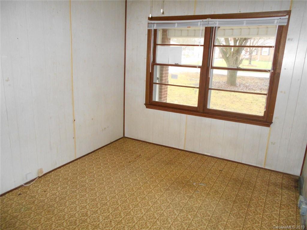 5327 Northside Road Charlotte, NC 28269 - Photo 8 of 17 Gallery Image 8