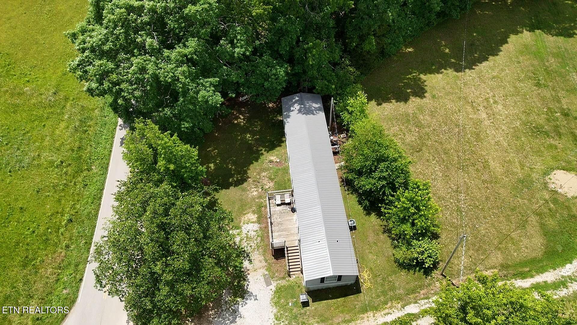 647 West Robbins Road Robbins, TN 37852 - Photo 3 of 35 3wrd