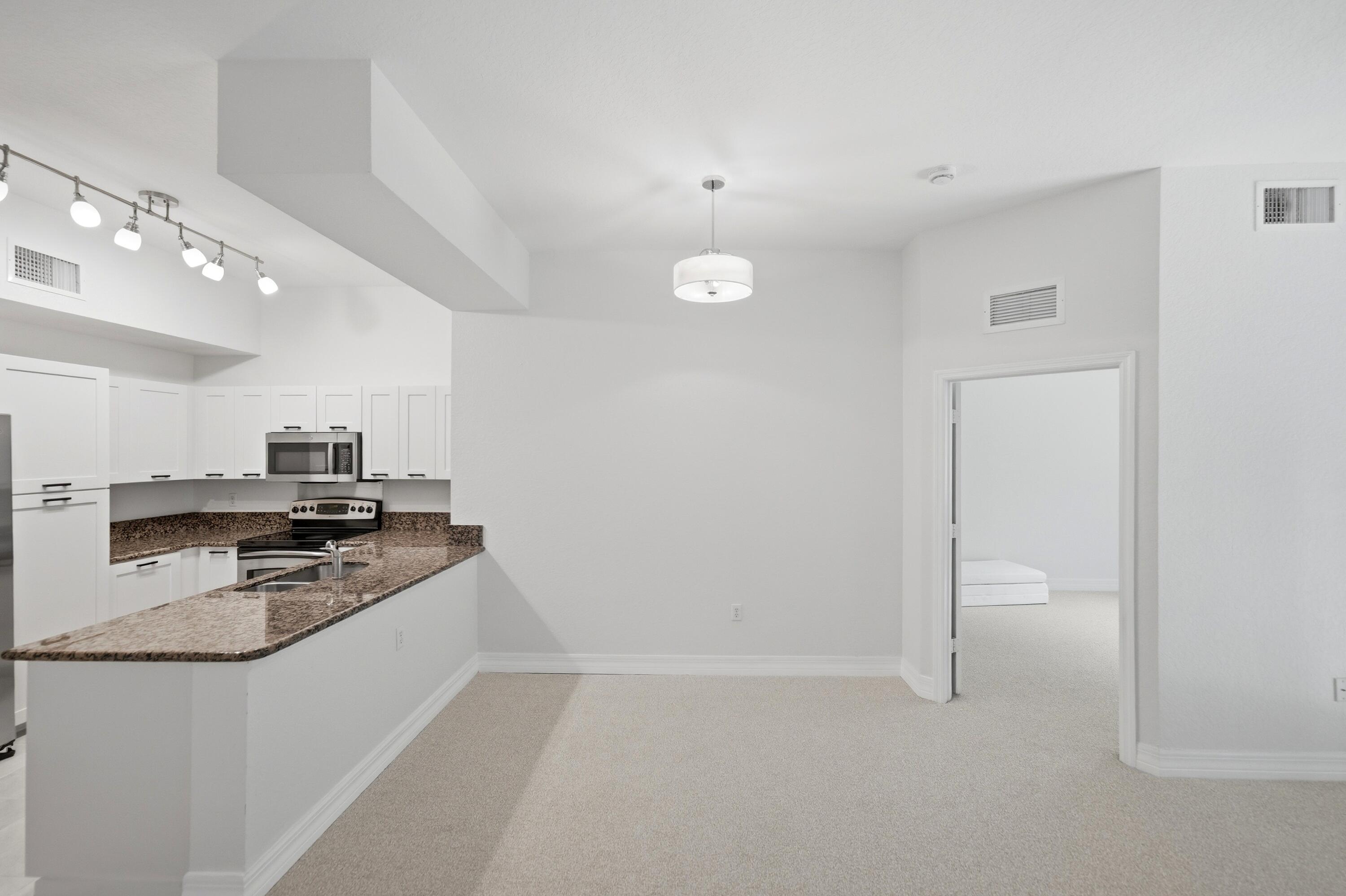 58 Southeast Palermo, Unit 104 Stuart, FL 34994 - Photo 9 of 37 62-print-58-se-palermo-ct-104