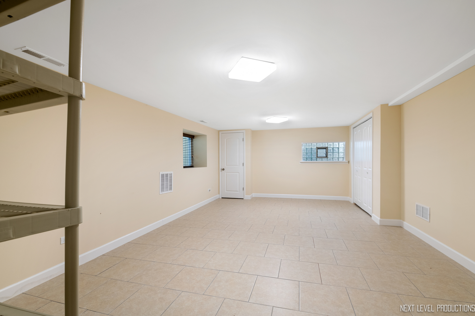 115 Birch Avenue Lake Bluff, IL 60044 - Photo 29 of 39 a view of empty room with windows