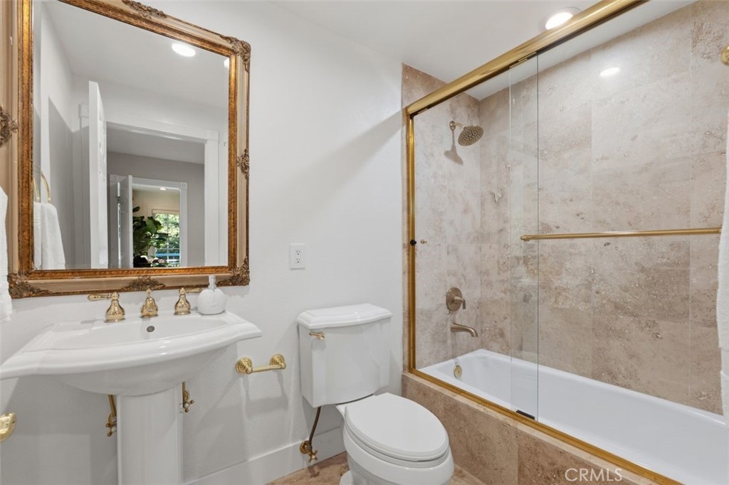 22534 Liberty Bell Road Calabasas, CA 91302 - Photo 16 of 41