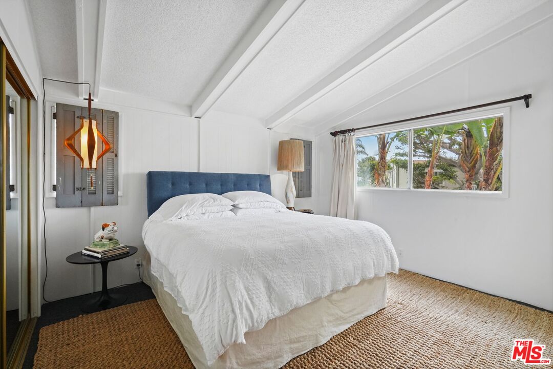 29500 Heathercliff Road, Unit 69 Malibu, CA 90265 - Photo 18 of 39