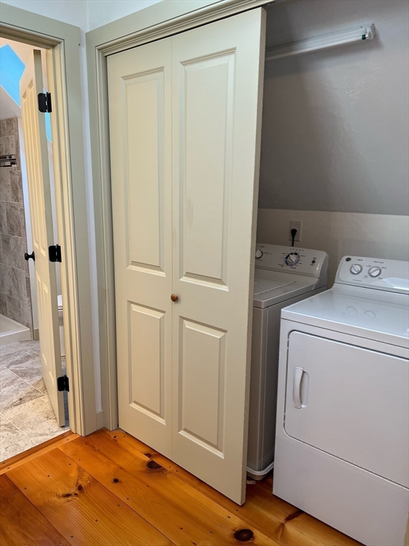 160 Quaker Street Northbridge, MA 01534 - Photo 13 of 36 a view of bathroom