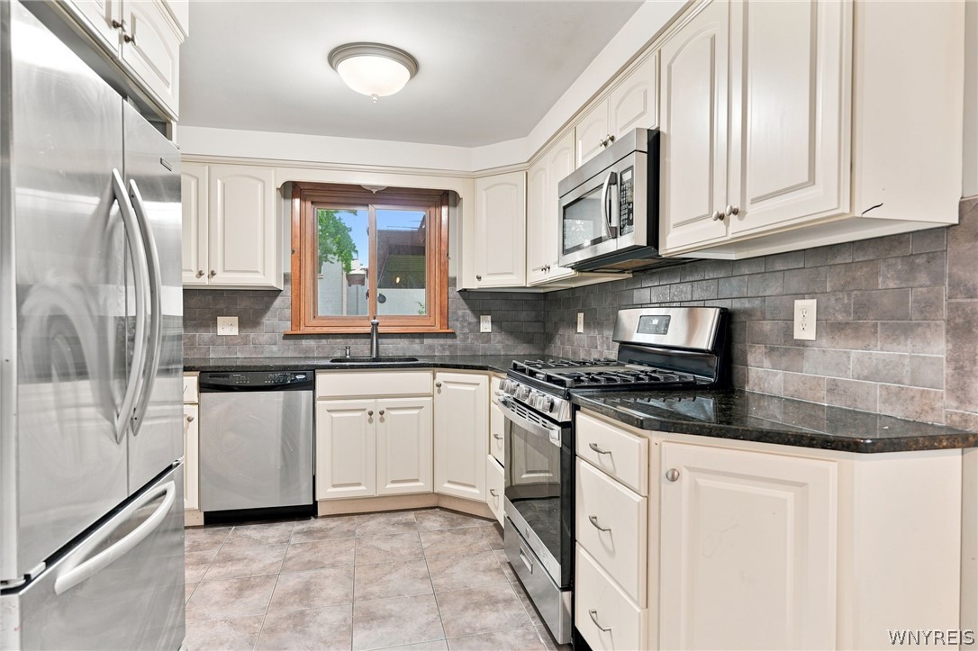 53 Hartford Road Amherst, NY 14226 - Photo 15 of 40 Gallery Image 15