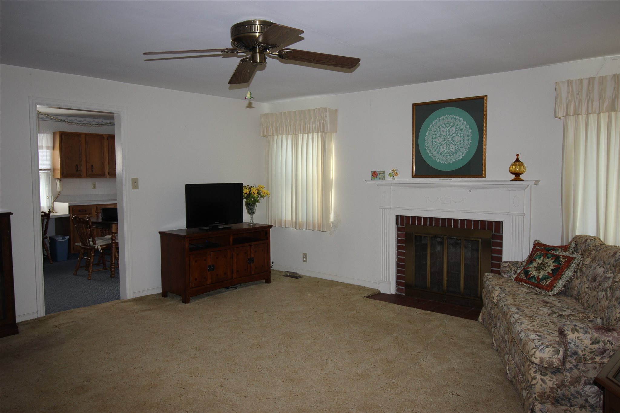 712 South Umbarger Road Muncie, IN 47304 - Photo 3 of 21 Gallery Image 3