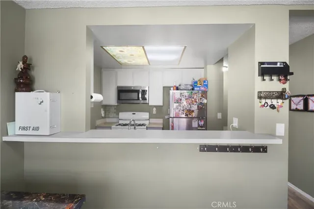 $389,998 | 21913 Belshire Avenue, Unit 16, Hawaiian Gardens, CA 90716