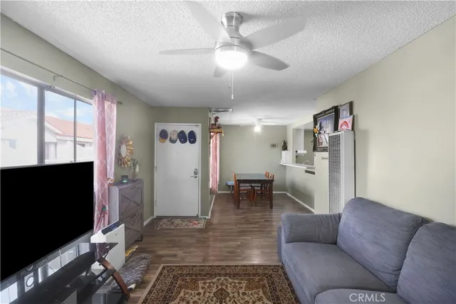 $389,998 | 21913 Belshire Avenue, Unit 16, Hawaiian Gardens, CA 90716