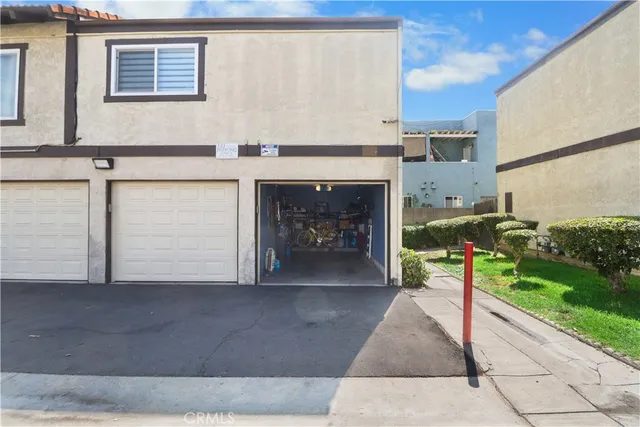 $389,998 | 21913 Belshire Avenue, Unit 16, Hawaiian Gardens, CA 90716