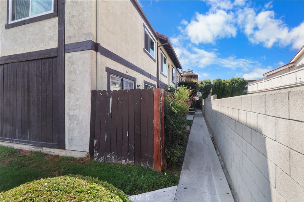 21913 Belshire Avenue, Unit 16 Hawaiian Gardens, CA 90716 - Photo 22 of 23