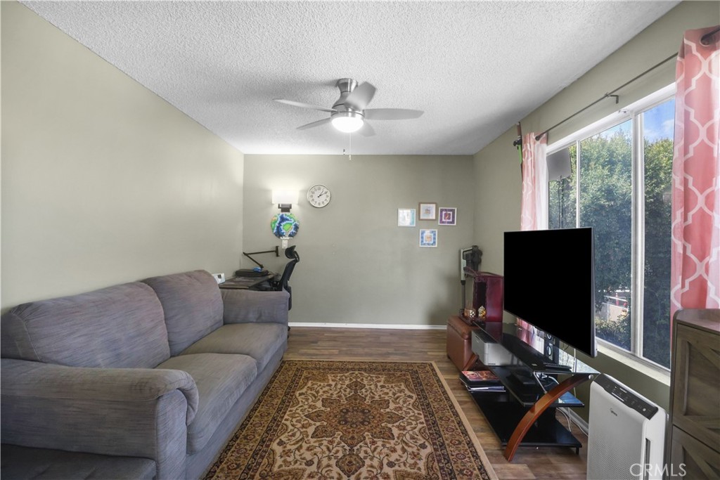 21913 Belshire Avenue, Unit 16 Hawaiian Gardens, CA 90716 - Photo 5 of 23