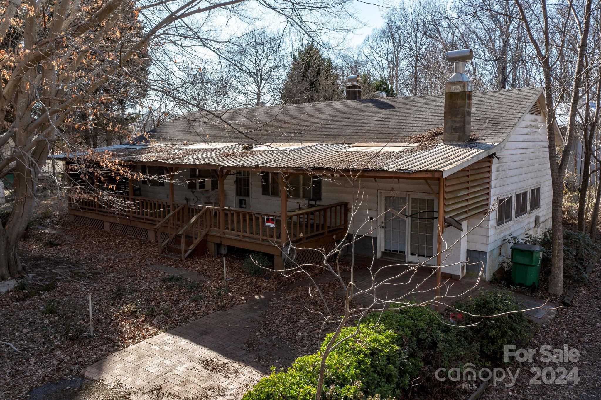 2019 Hart Road Charlotte, NC 28214 - Photo 2 of 19 Gallery Image 2
